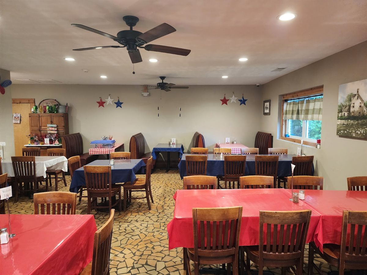 Dolly's Farmhouse Restaurant